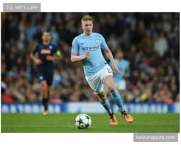 德布劳内与布鲁诺·佩雷拉的控球推进：路径分化背后的体系适配逻辑