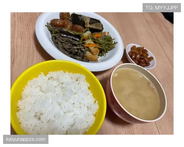 山口茜每天吃三顿蛋白粉当饭，训练完直接睡地板？